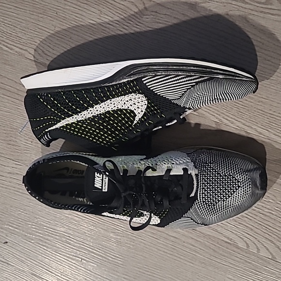 Great Condition Nike Fly Knit Racer Orca Volt mens size 14 - Picture 3 of 7